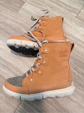 Sorel Suede Lace-Up Ankle Boots in Tan & Gray Explorer II Joan